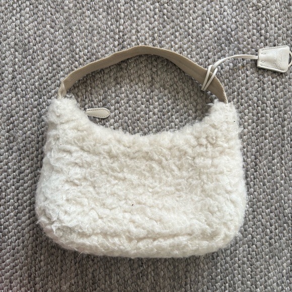 Prada ReEdition 2000 Cashmere Women\'s Bag